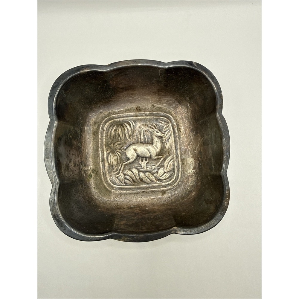 International Silver Co. Silverplated Antelope‎ Nut Bowl # 8148